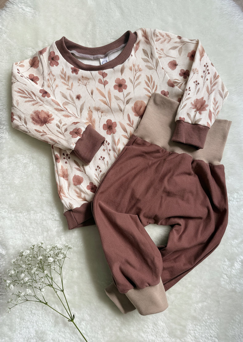 "Romantic Flower" - Sweater in 74 und Pumphose in 74/80