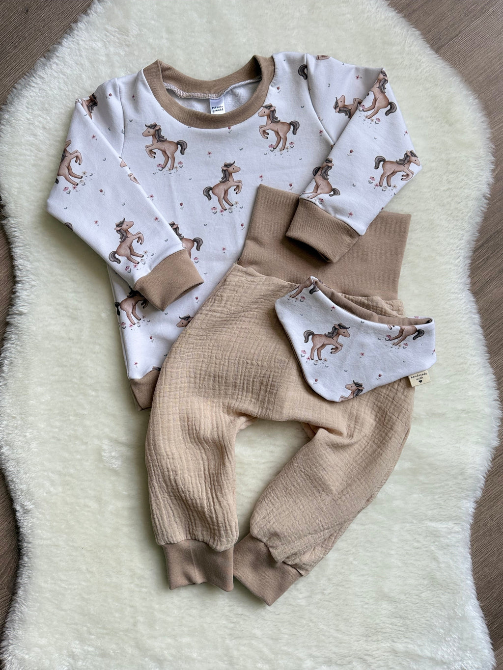 "Little Horse" - Sweater in 74 und Pumphose in 74/80